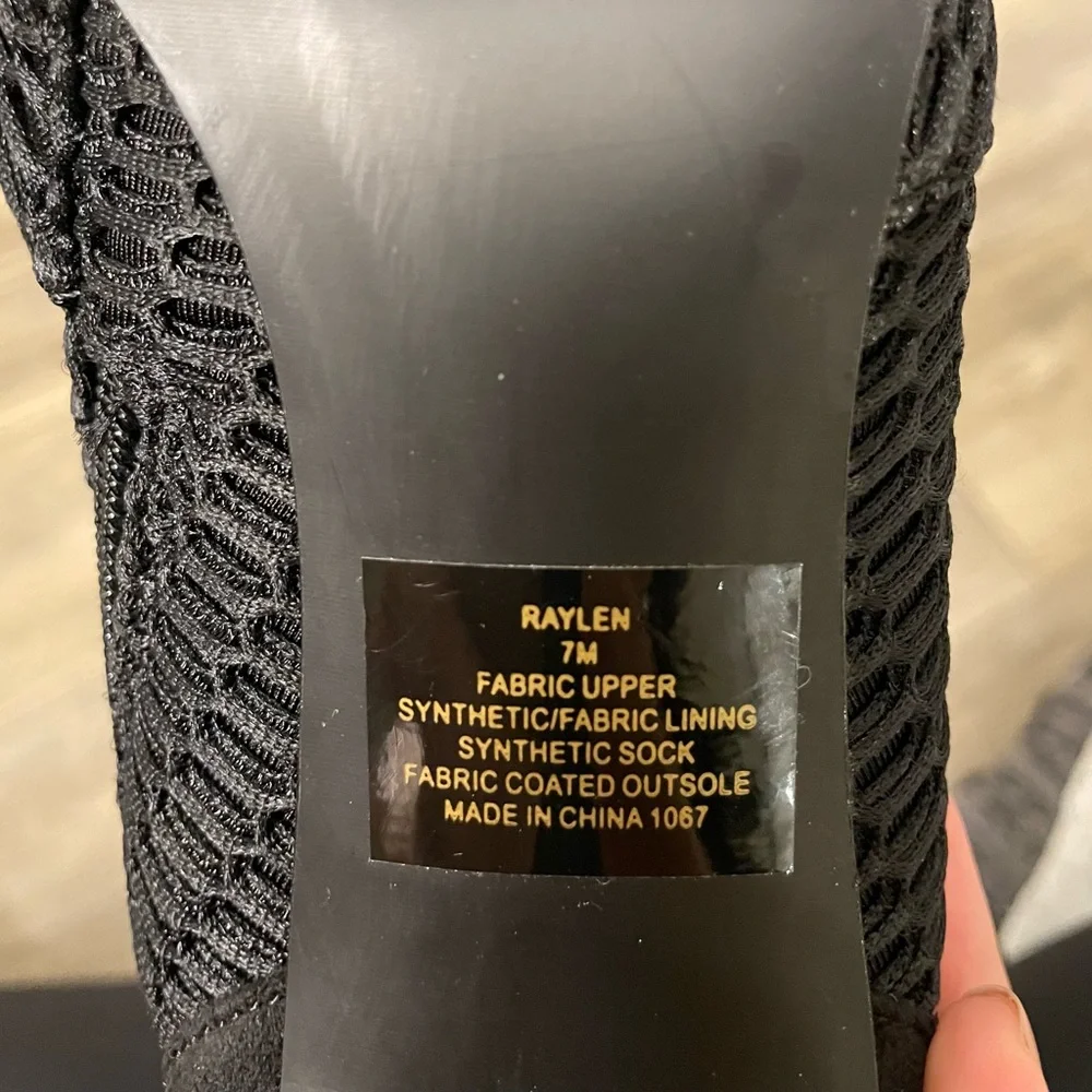 Steve Madden Raylen Booties in Black (Size: 7) - Picture 4 of 6